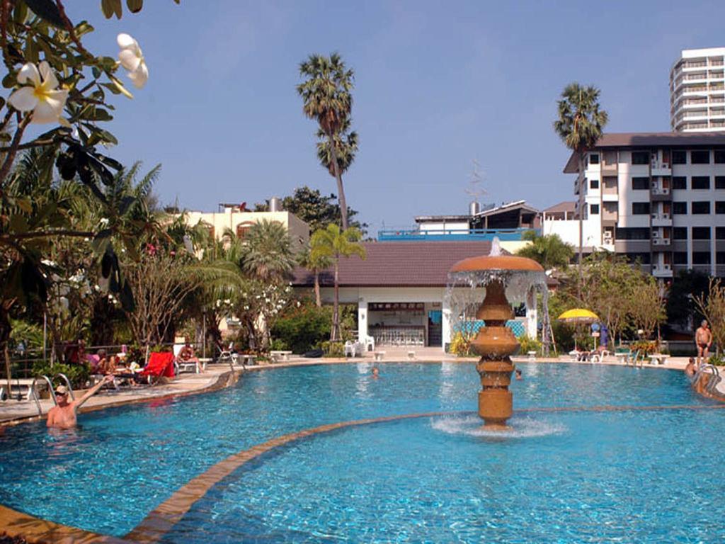 Apartments At View Talay Pattaya Esterno foto