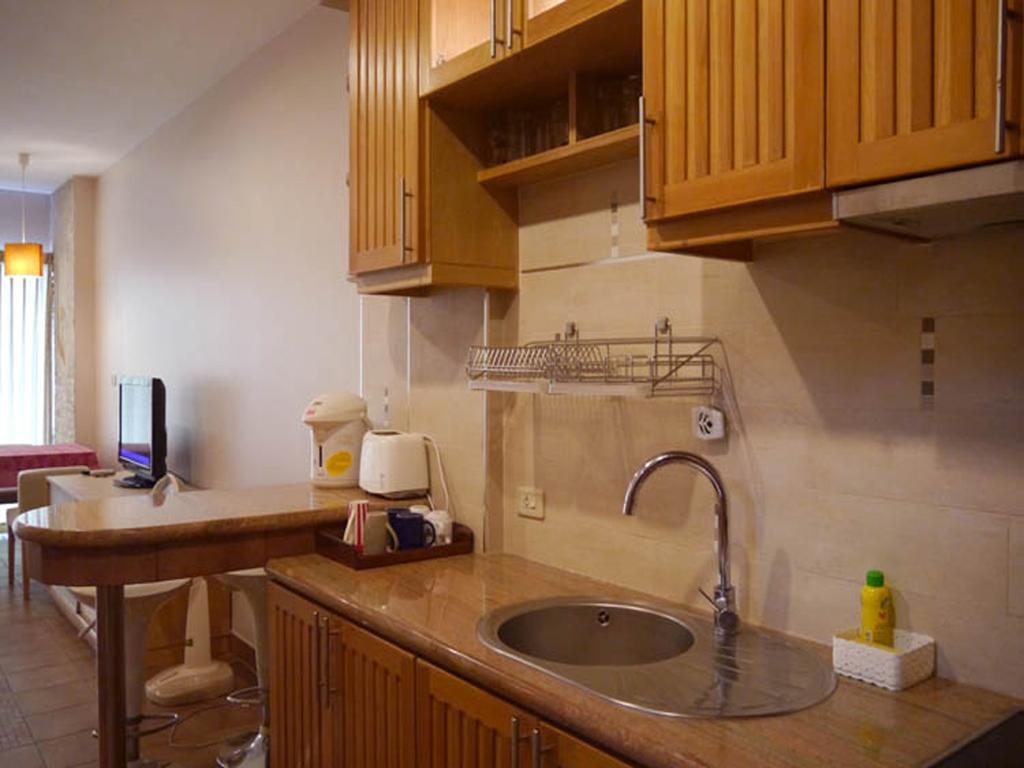 Apartments At View Talay Pattaya Esterno foto