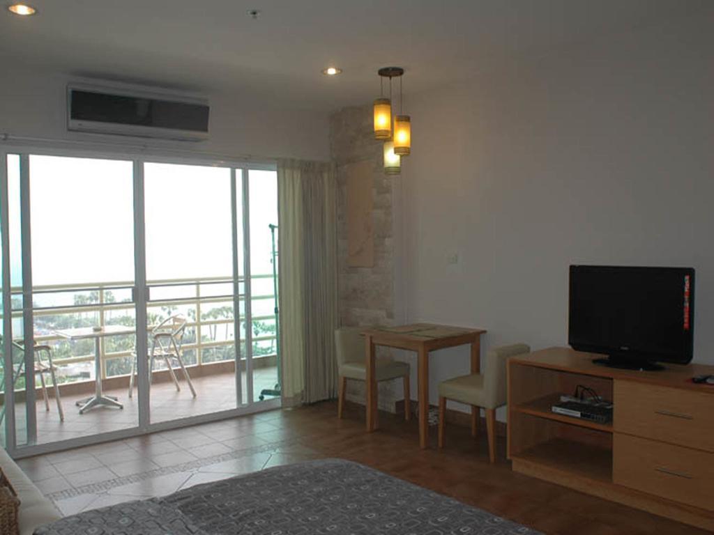 Apartments At View Talay Pattaya Esterno foto