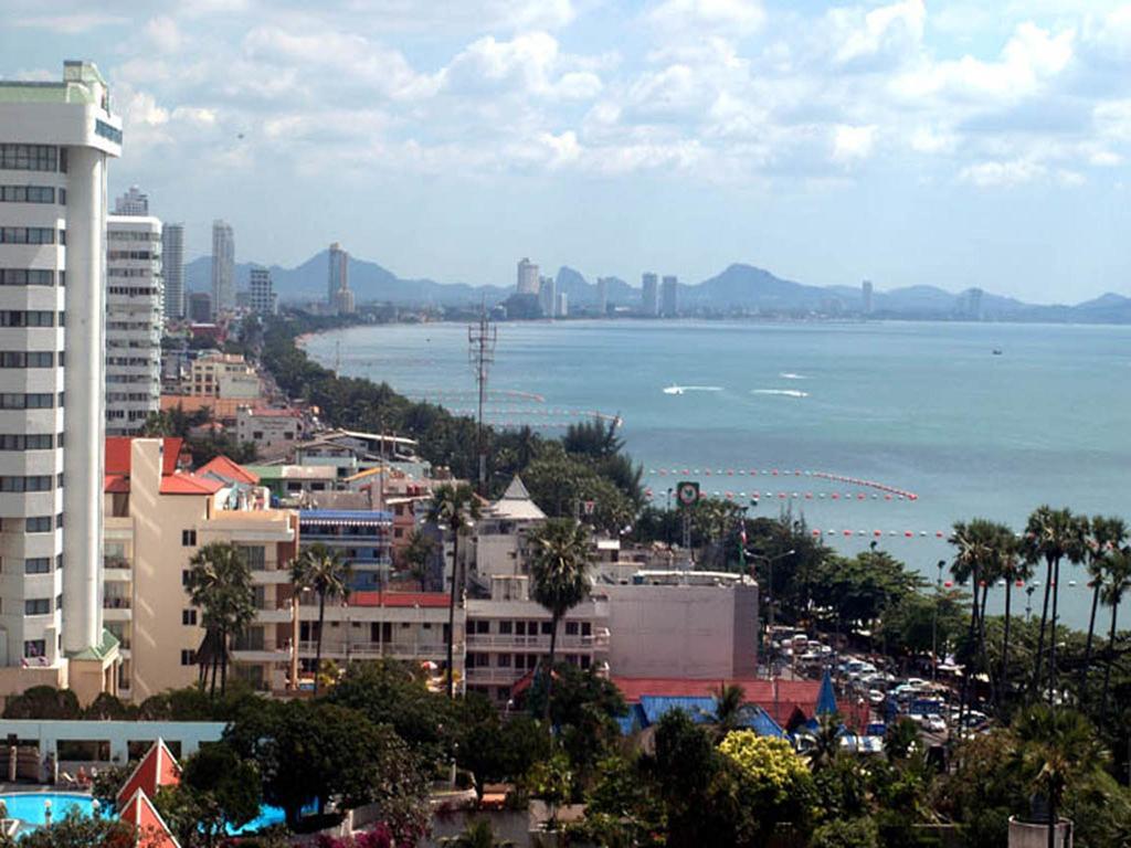 Apartments At View Talay Pattaya Esterno foto